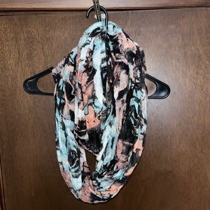 Lightweight Infinity Scarf